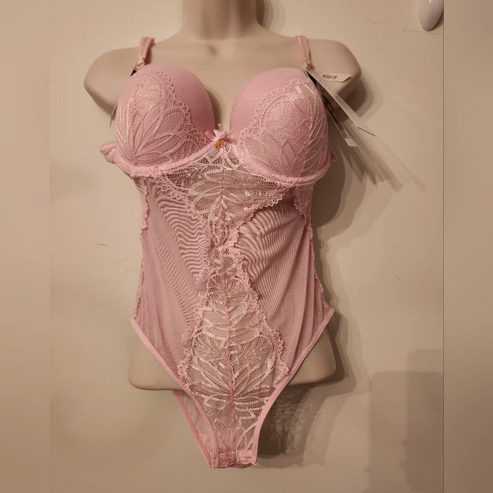 Lace teddy - Picture 1 of 3